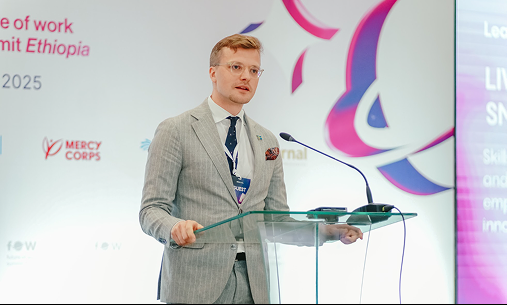 Founder presenting at the summit